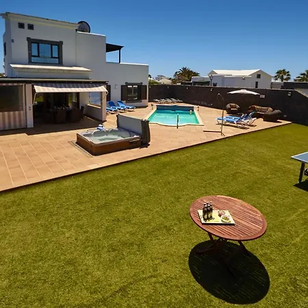 Casa Beluka By Now Ltd 플라야블랑카